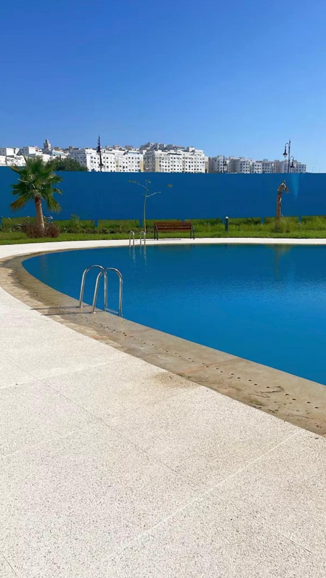 Elegant Appartement Avec Un Acces Piscine Jardin Parking Sous-Sol Et Wifi Haut Debit Fibre Optique Tangier Exterior photo
